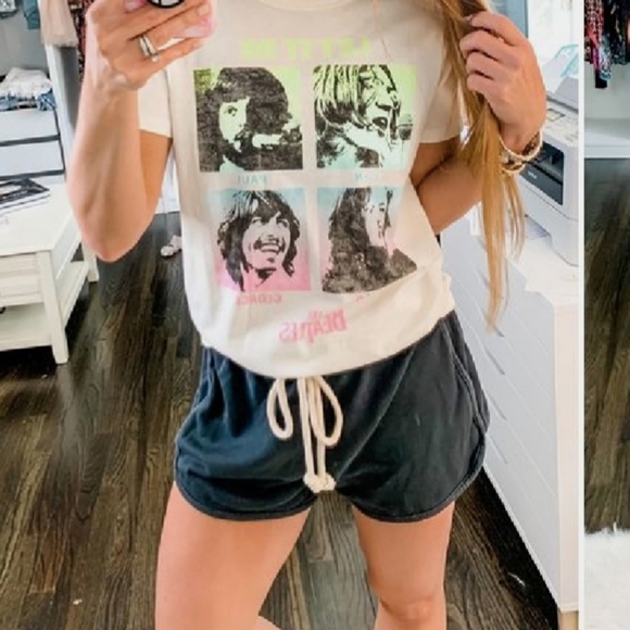 Beatles Short Sleeve Tee Shirt ~Medium - Picture 2 of 10